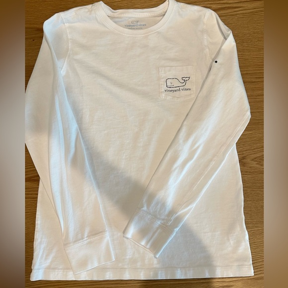 🩷 VineYard Vines Long Sleeve 🩷 - Picture 1 of 6